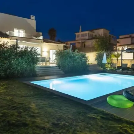 Modern Amazing Location Close To Amenities *